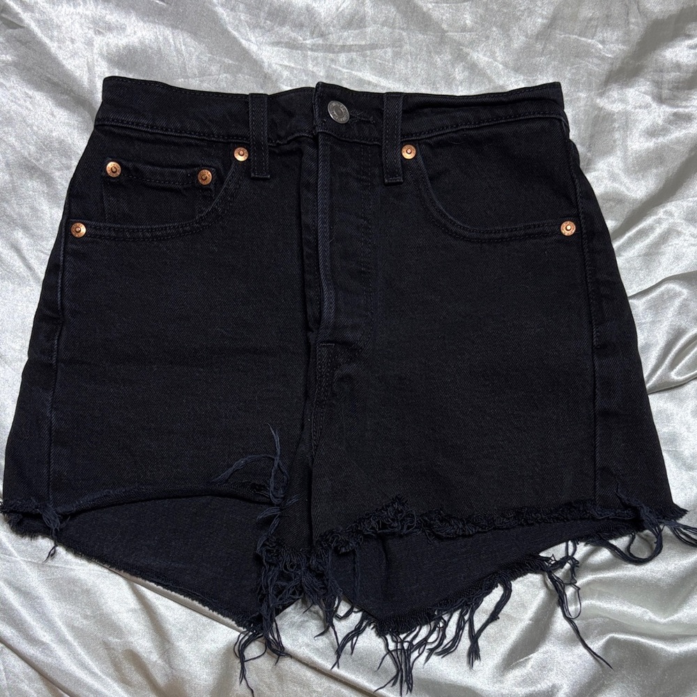 Levi's Ribcage Jean Shorts